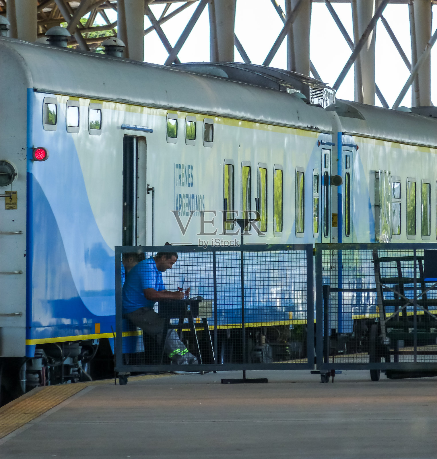 马德普拉塔火车照片摄影图片