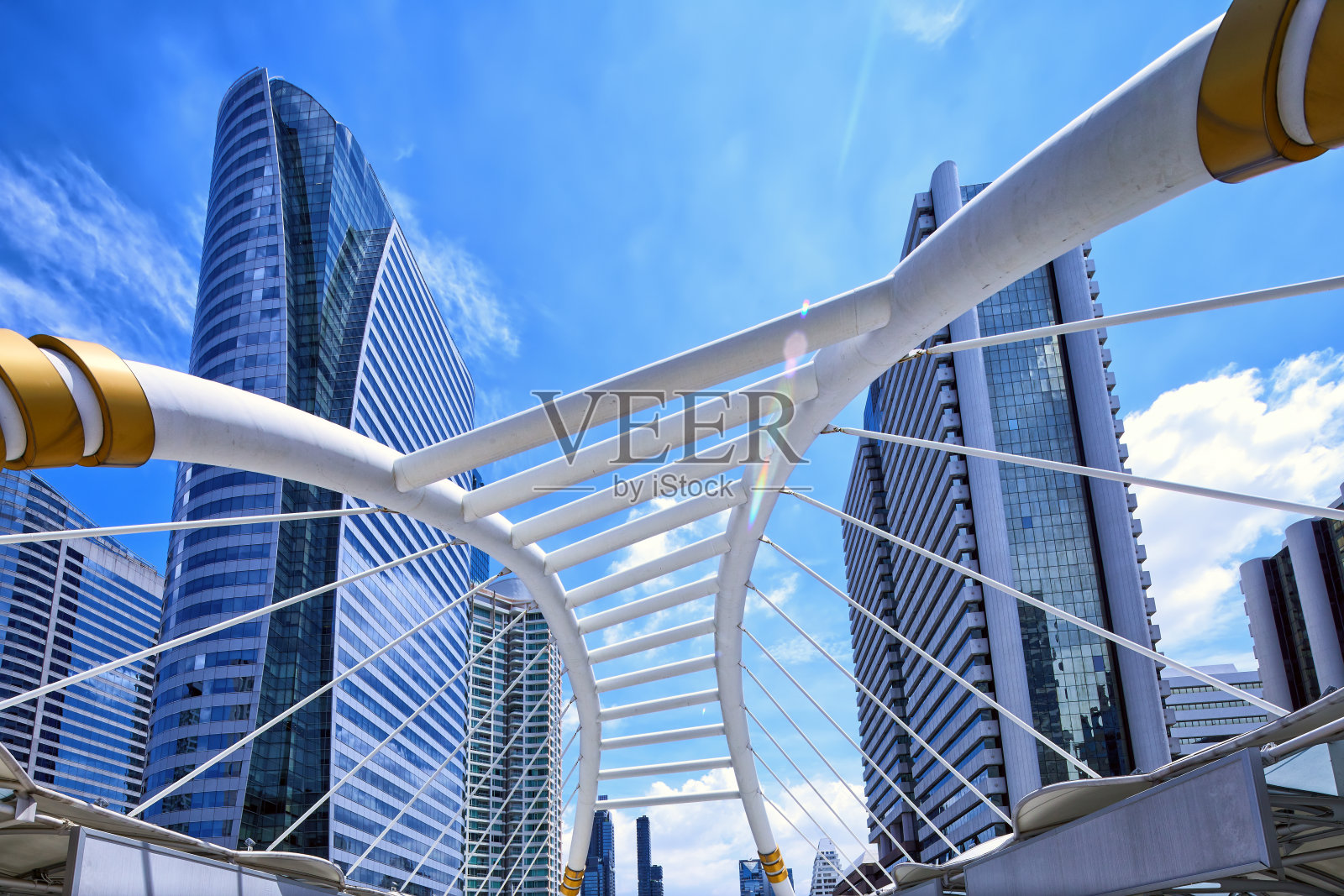 冲侬思天桥照片摄影图片