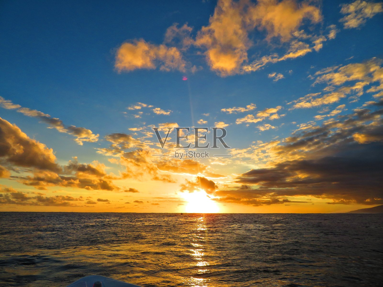 日落时大海对天空的风景照片摄影图片