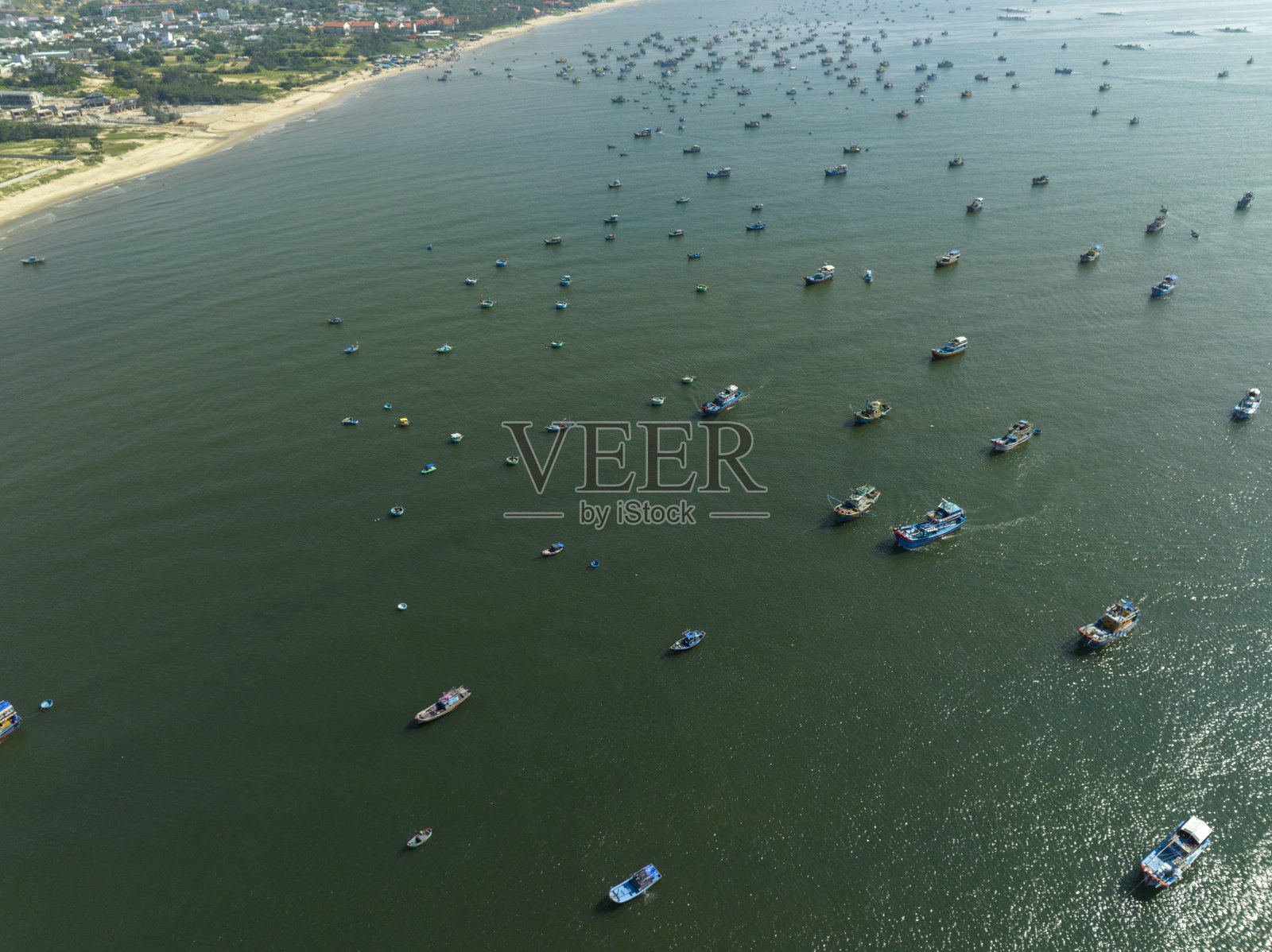 鸟瞰美奈湾，美奈渔村，平顺省照片摄影图片