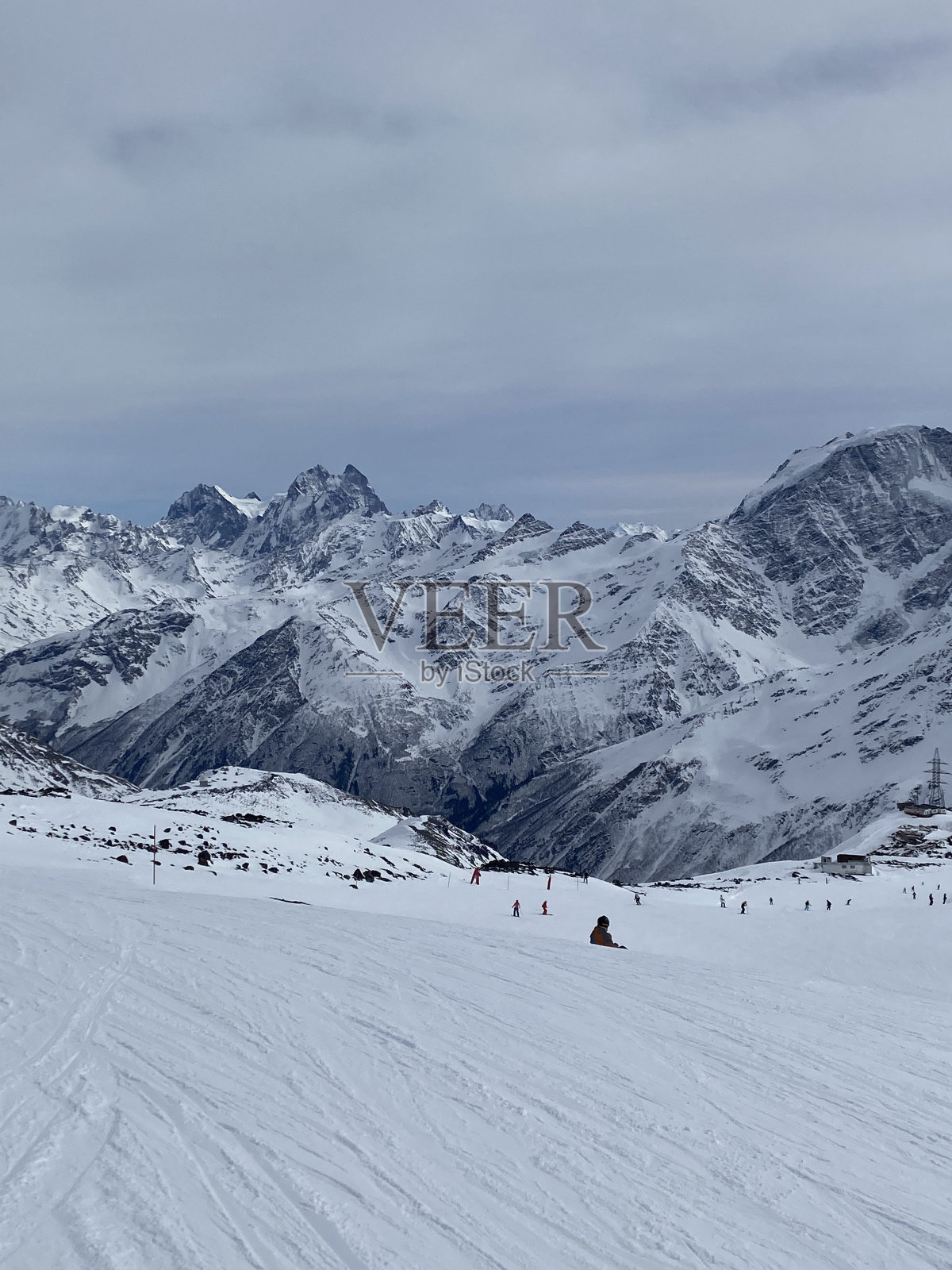 厄尔布鲁士山麓照片摄影图片