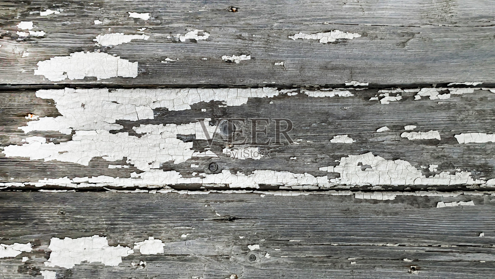 木板白色与灰色，旧油漆剥落，水平在整个框架的顶部视图。背景纹理照片照片摄影图片
