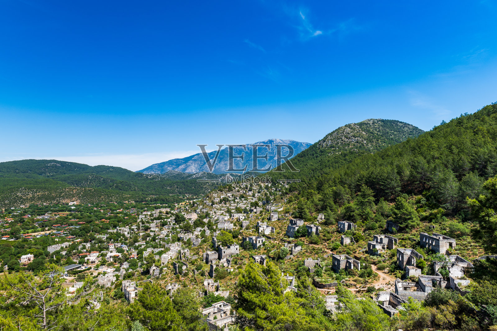 Kayakoy，土耳其费特希耶附近的一个废弃的希腊村庄照片摄影图片