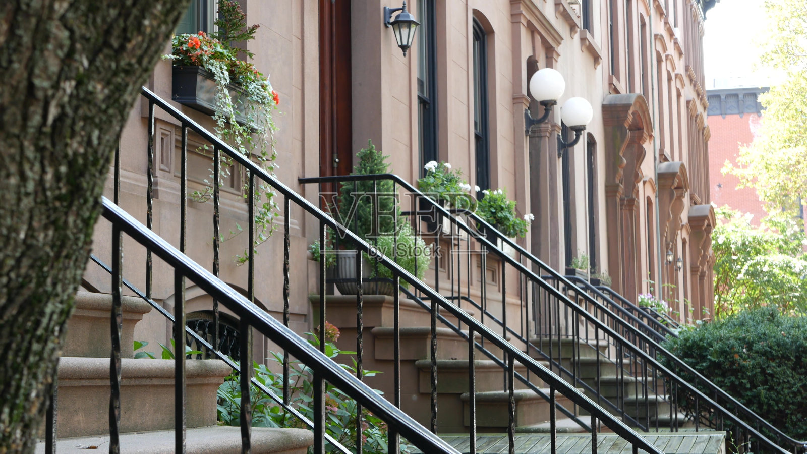 纽约市联排别墅建筑，美国布鲁克林高地住宅褐石屋建筑。照片摄影图片