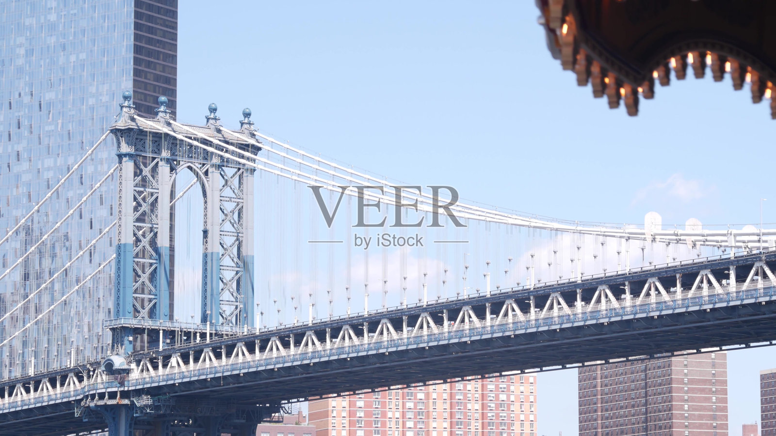 纽约曼哈顿大桥到布鲁克林小飞象。复古复古旋转木马，美国旅游目的地。照片摄影图片