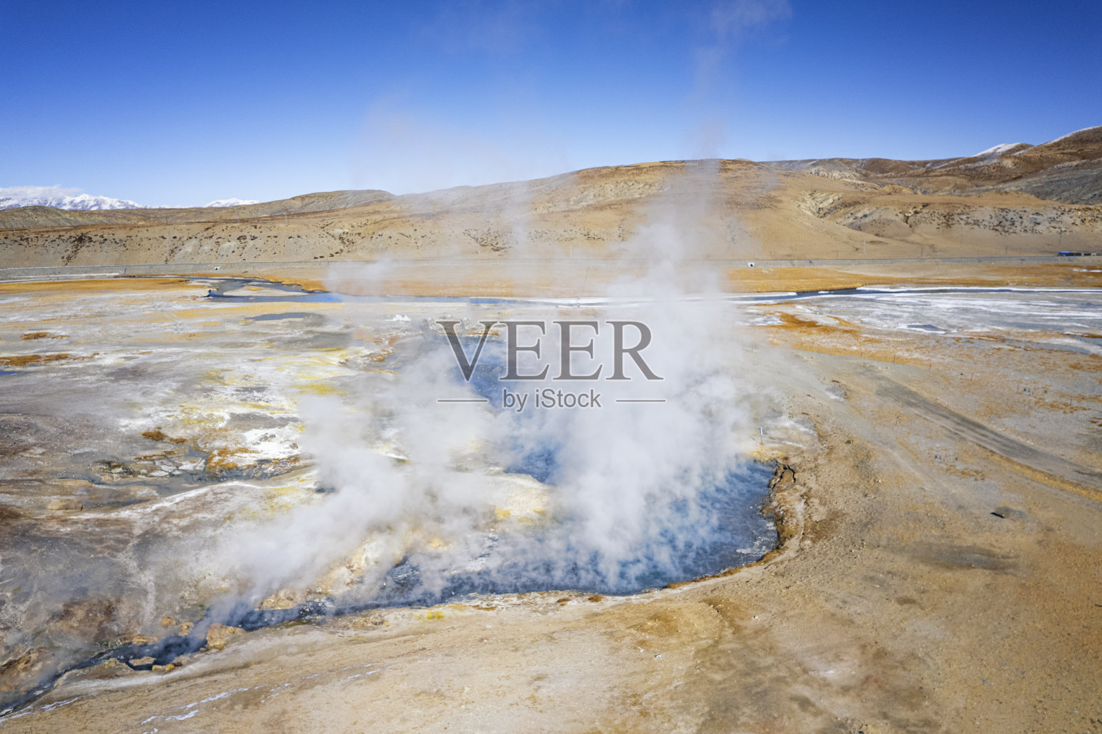 西藏大间歇泉照片摄影图片