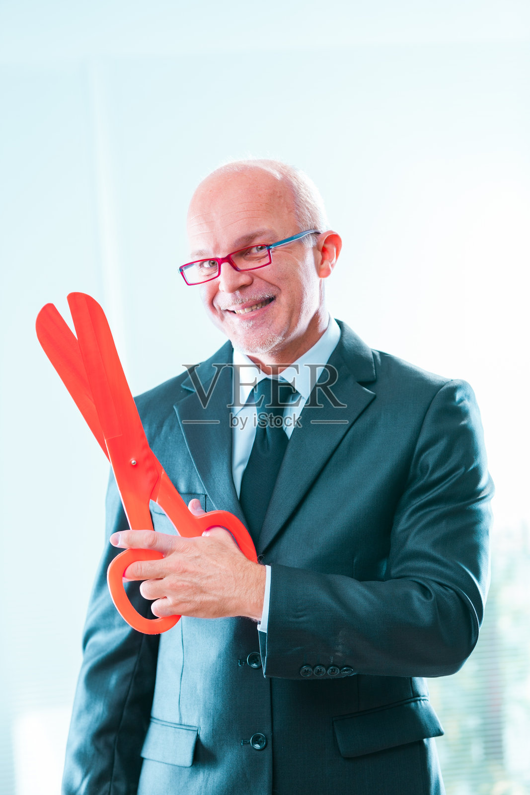 老板喜欢裁员，家人受苦照片摄影图片