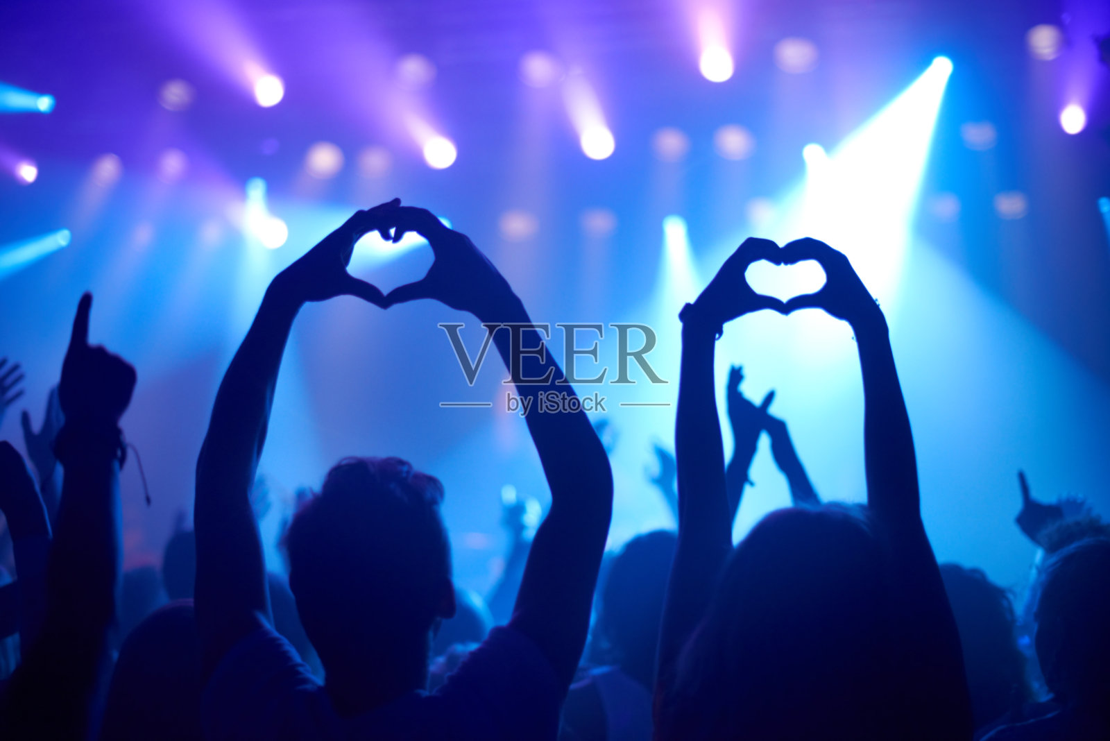 音乐会上的人照片摄影图片