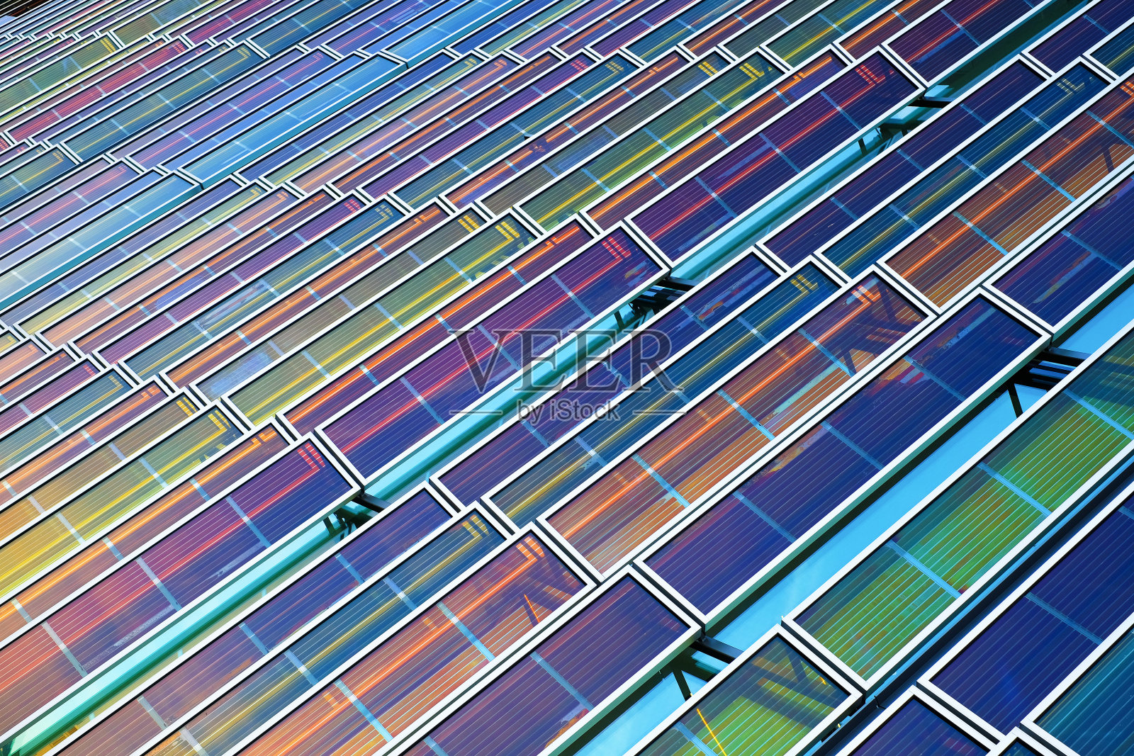 多彩色玻璃面板的全帧镜头照片摄影图片