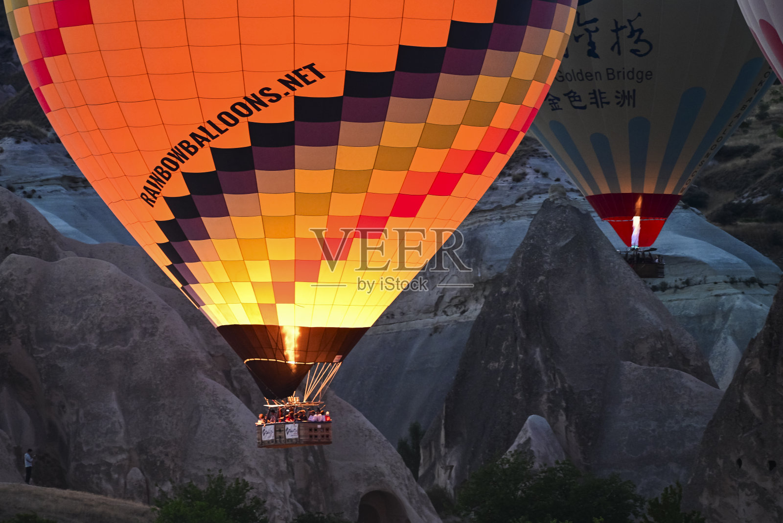 卡帕多奇亚的热气球照片摄影图片