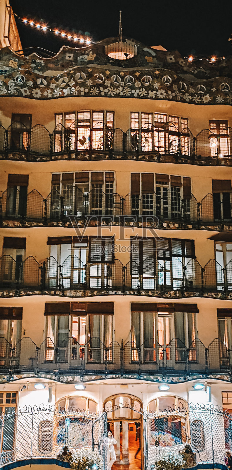 房子后面Batlló照片摄影图片