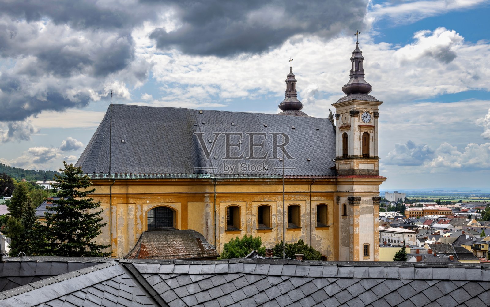 摩拉维亚坦伯克镇的教堂照片摄影图片