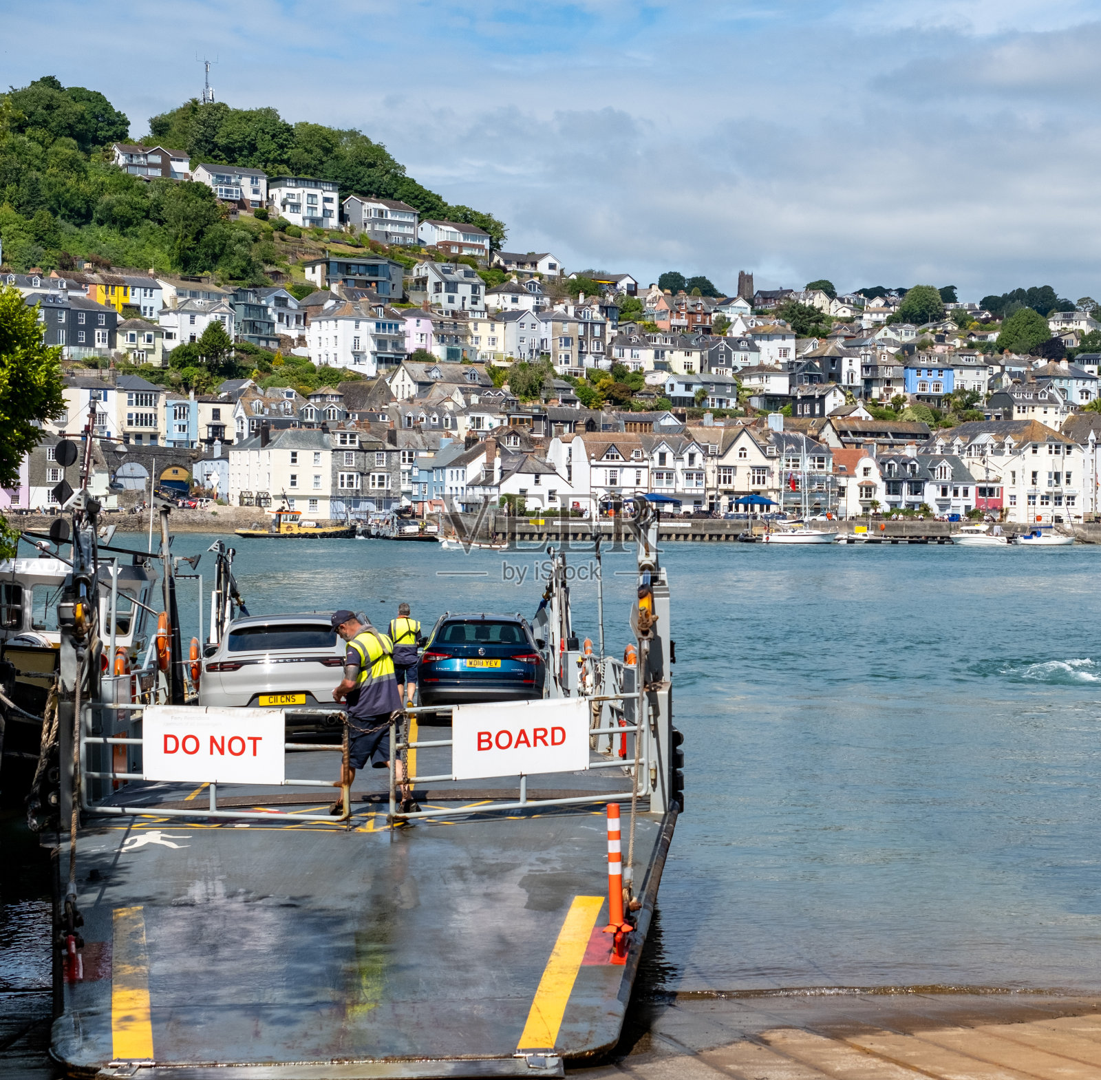俯瞰达特河对岸的英国里维埃拉照片摄影图片
