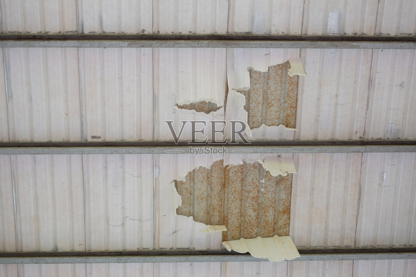 屋面隔热层剥落过多损坏照片摄影图片