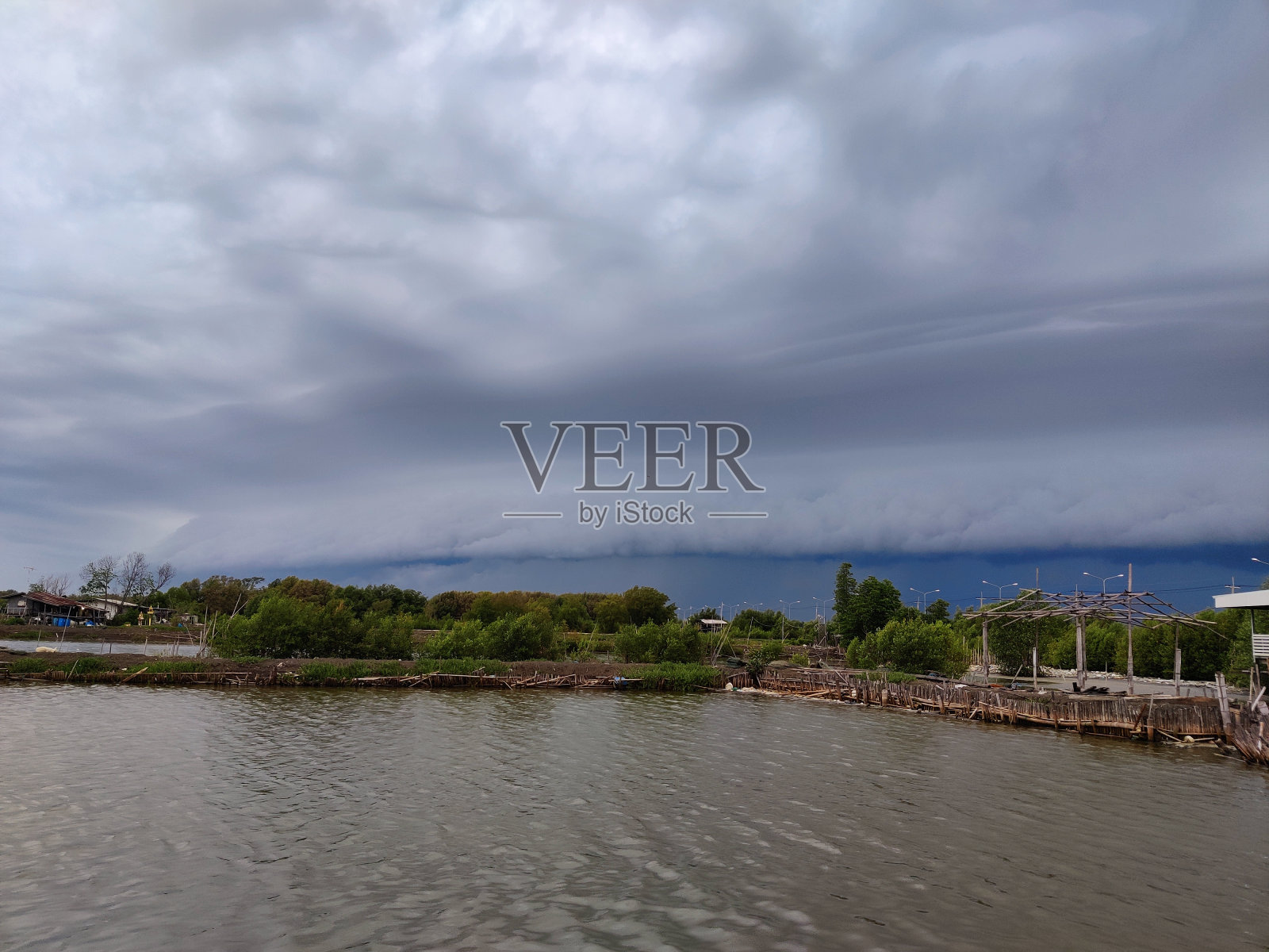 要下雨了照片摄影图片