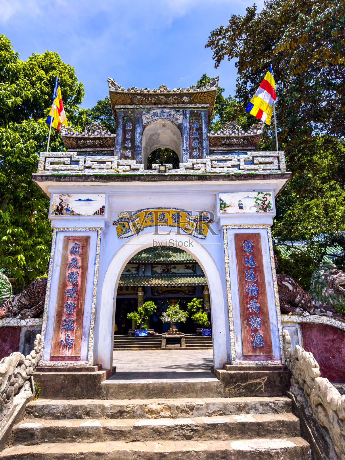 大理石山洞穴和寺庙在岘港，越南照片摄影图片