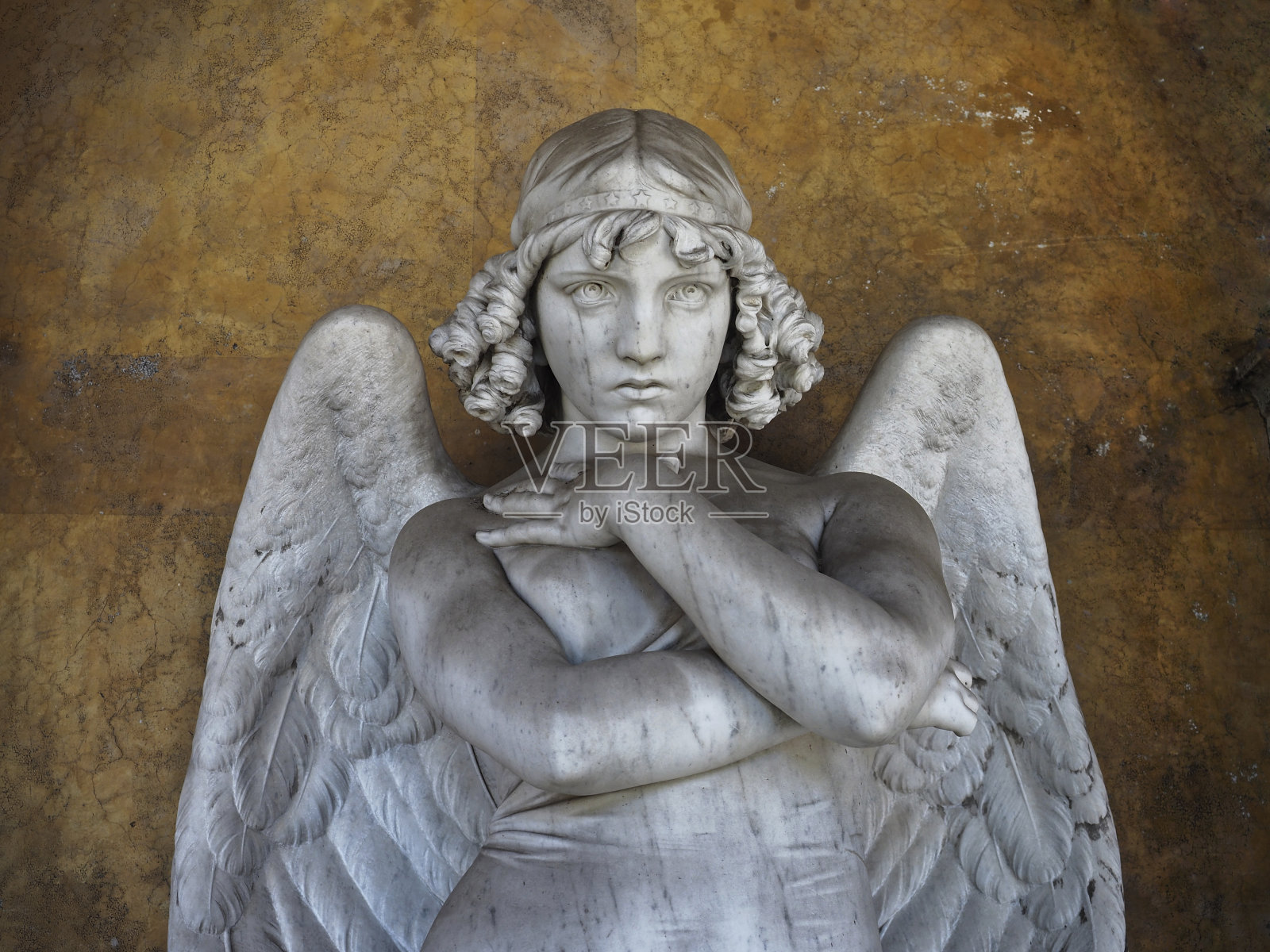 雕像的低角度视图照片摄影图片