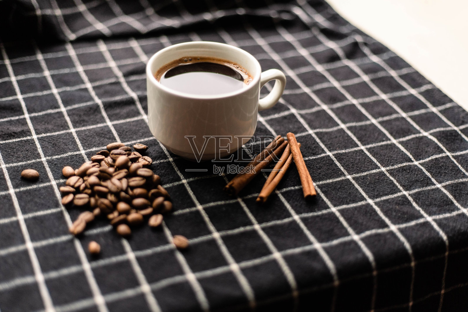 肉桂黑咖啡照片摄影图片