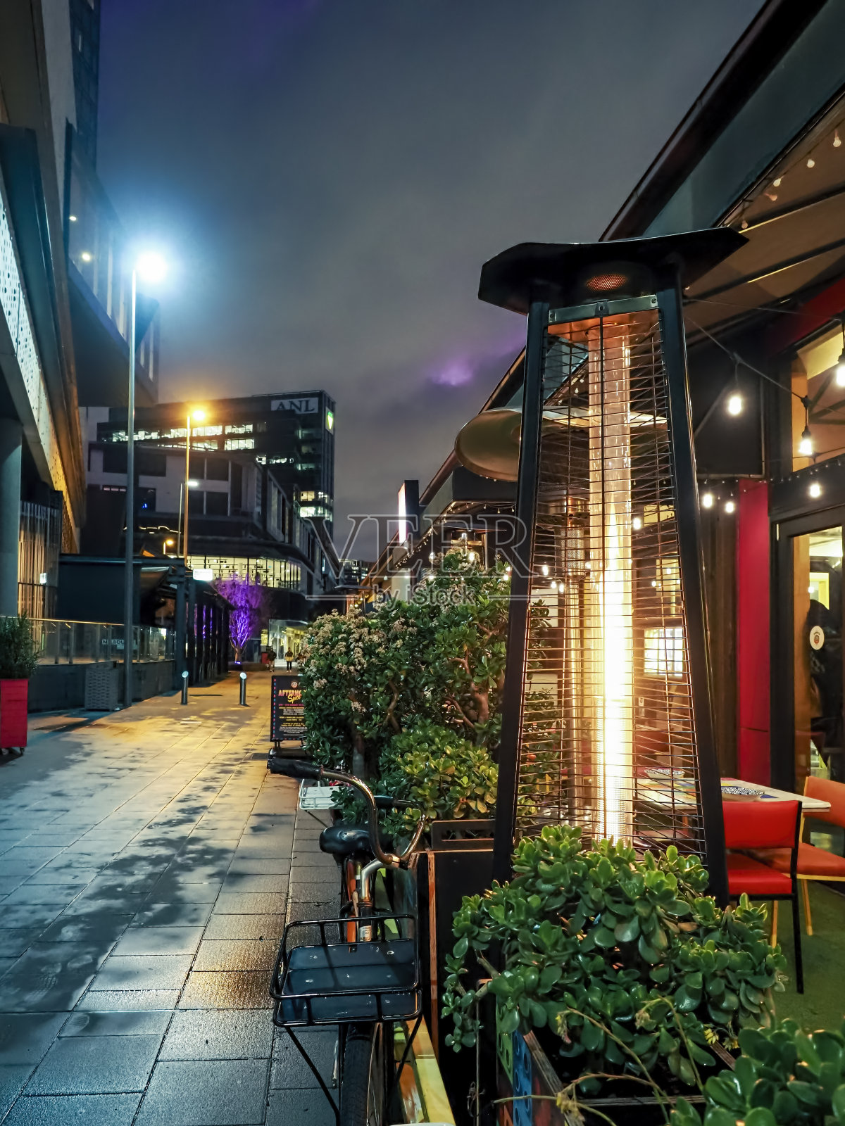 南码头步行街的夜景照片摄影图片