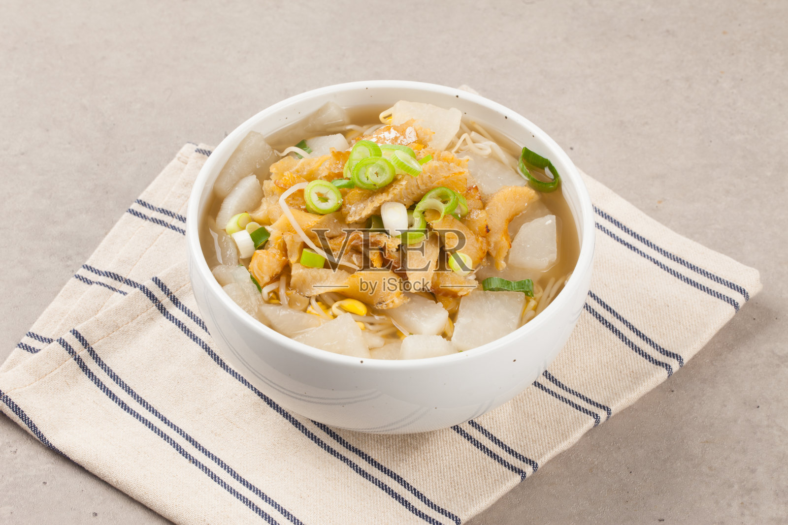 干的干的鳕鱼，像膨化的鳕鱼。色泽软，肉质软，口感好。照片摄影图片