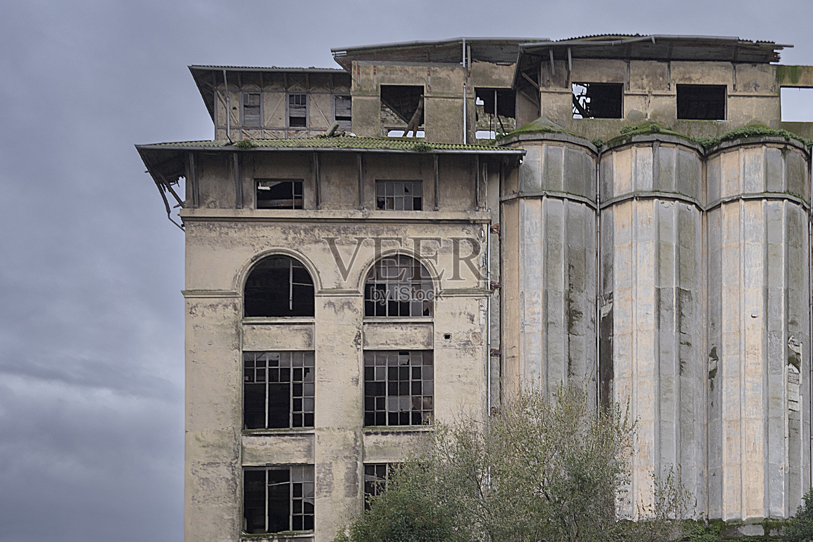 大莫利诺斯·瓦斯科斯被毁坏的建筑照片摄影图片