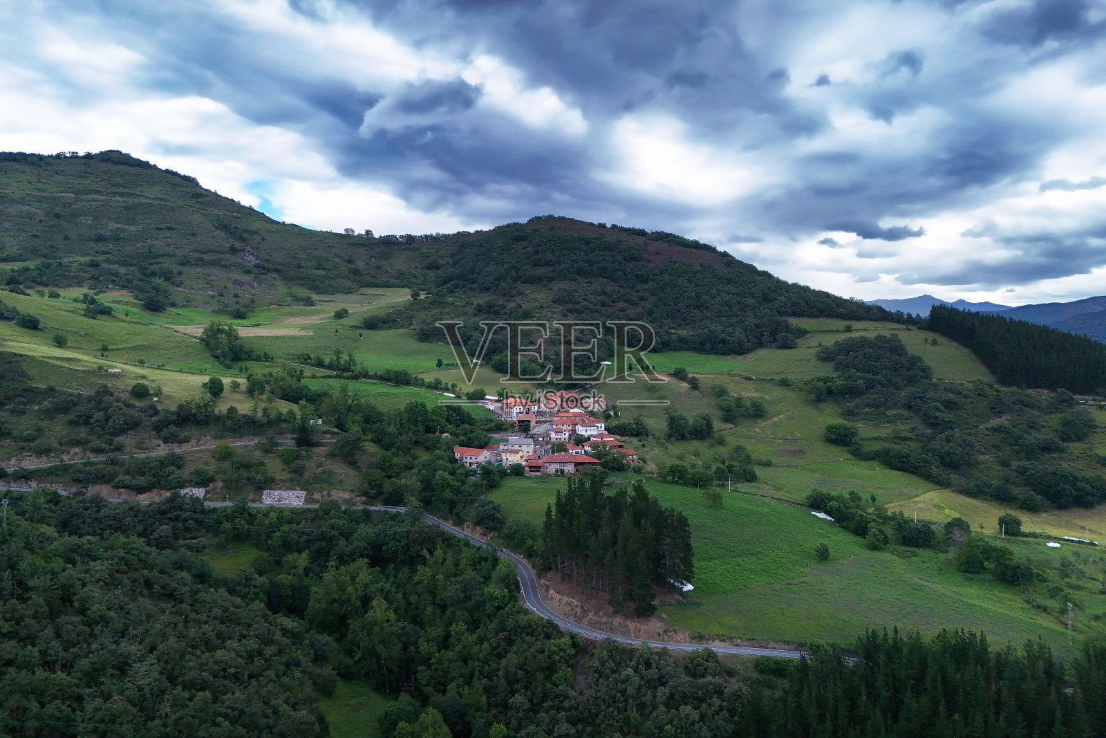 西班牙的村庄照片摄影图片