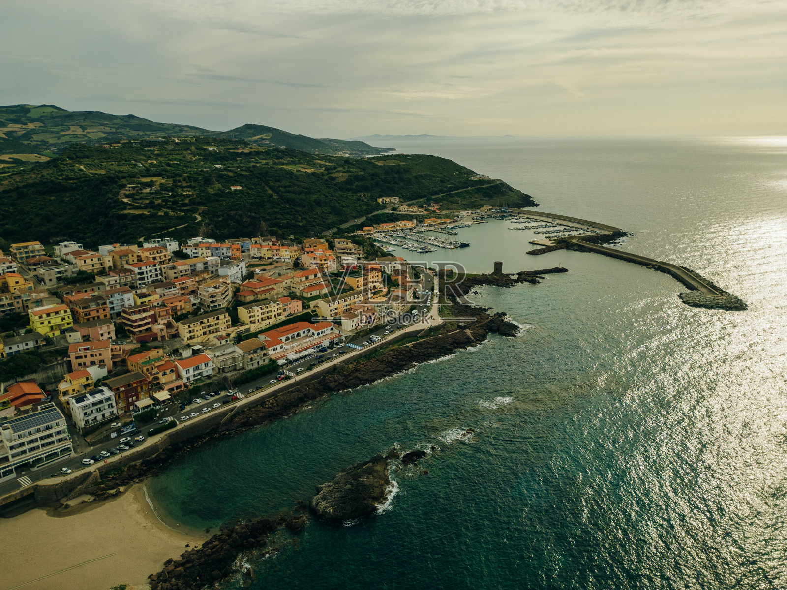 意大利撒丁岛美丽城堡的鸟瞰图照片摄影图片
