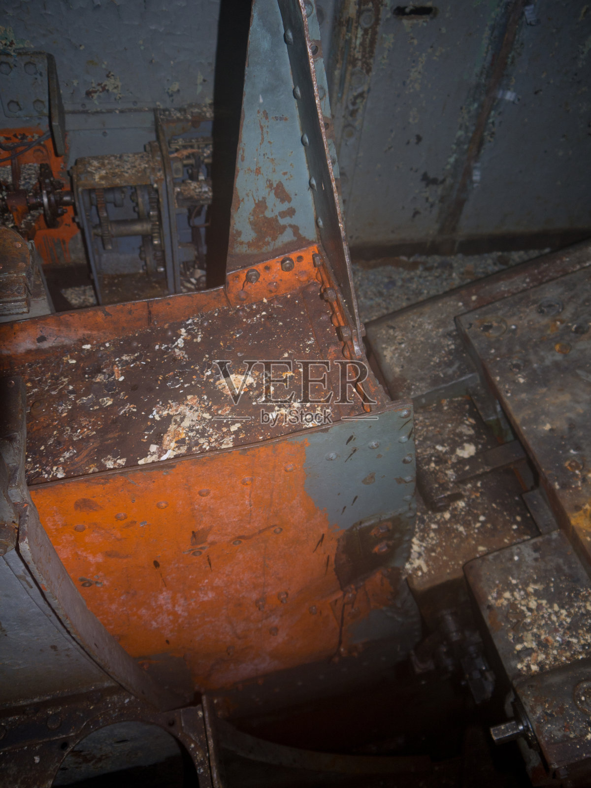 废弃工厂内部照片摄影图片