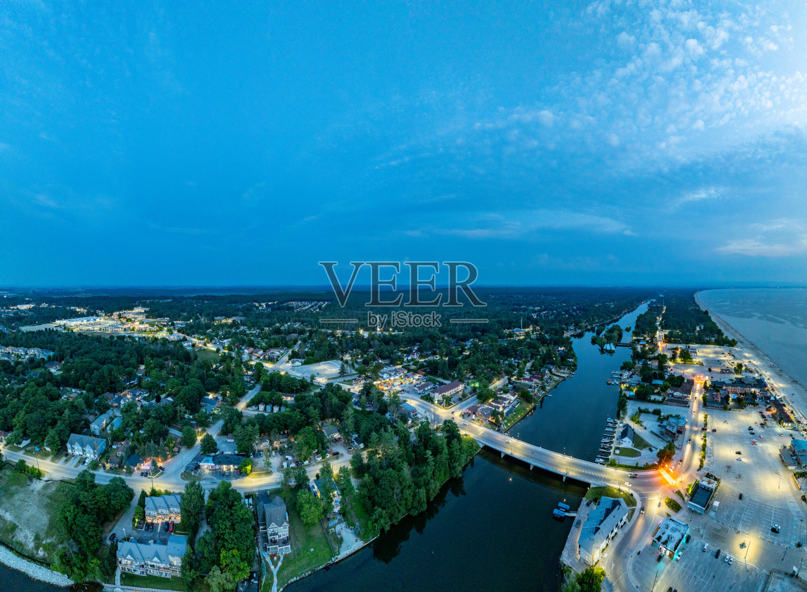 鸟瞰加拿大安大略省瓦萨加海滩照片摄影图片