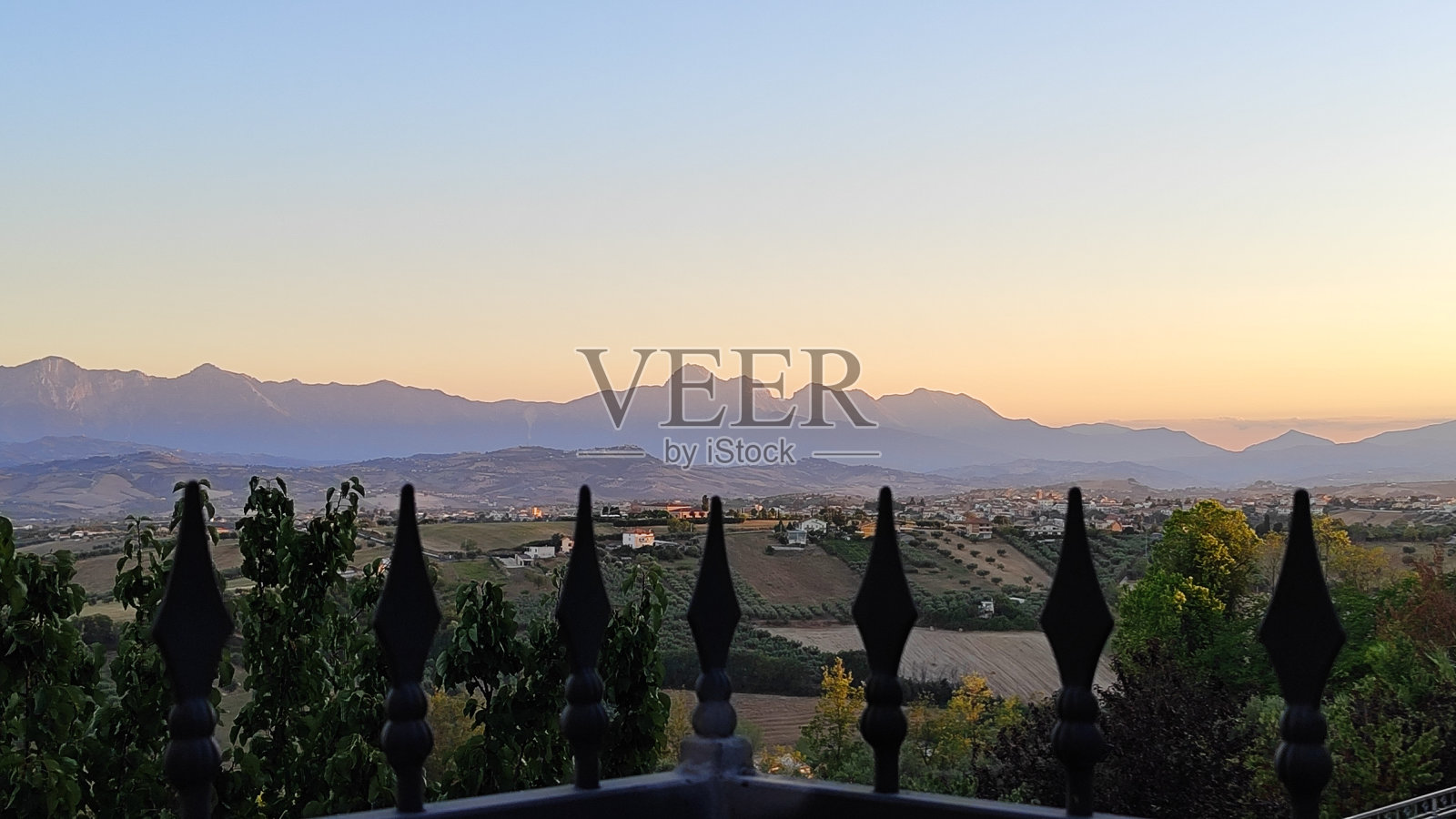 “沉睡的巨人”-意大利大萨索-阿布鲁佐-亚平宁照片摄影图片