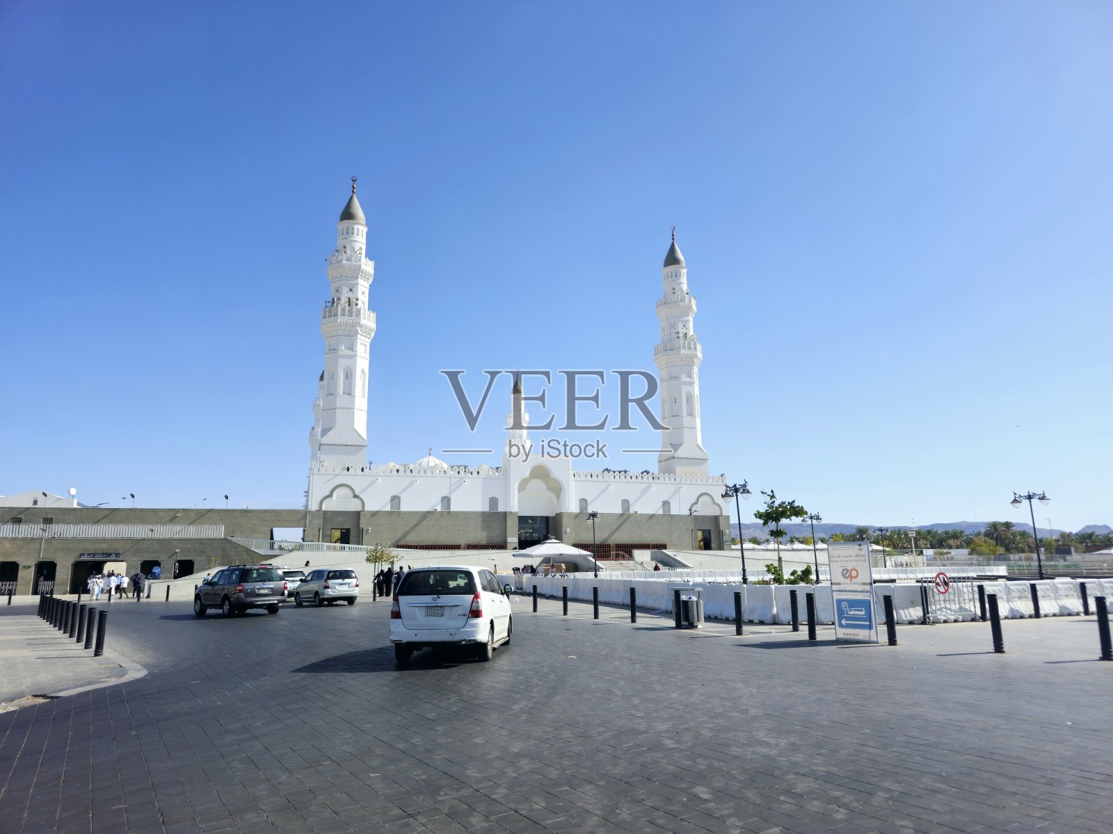 库巴清真寺外观：据说是先知穆罕默德迁徙第一天建造的世界上第一座清真寺照片摄影图片