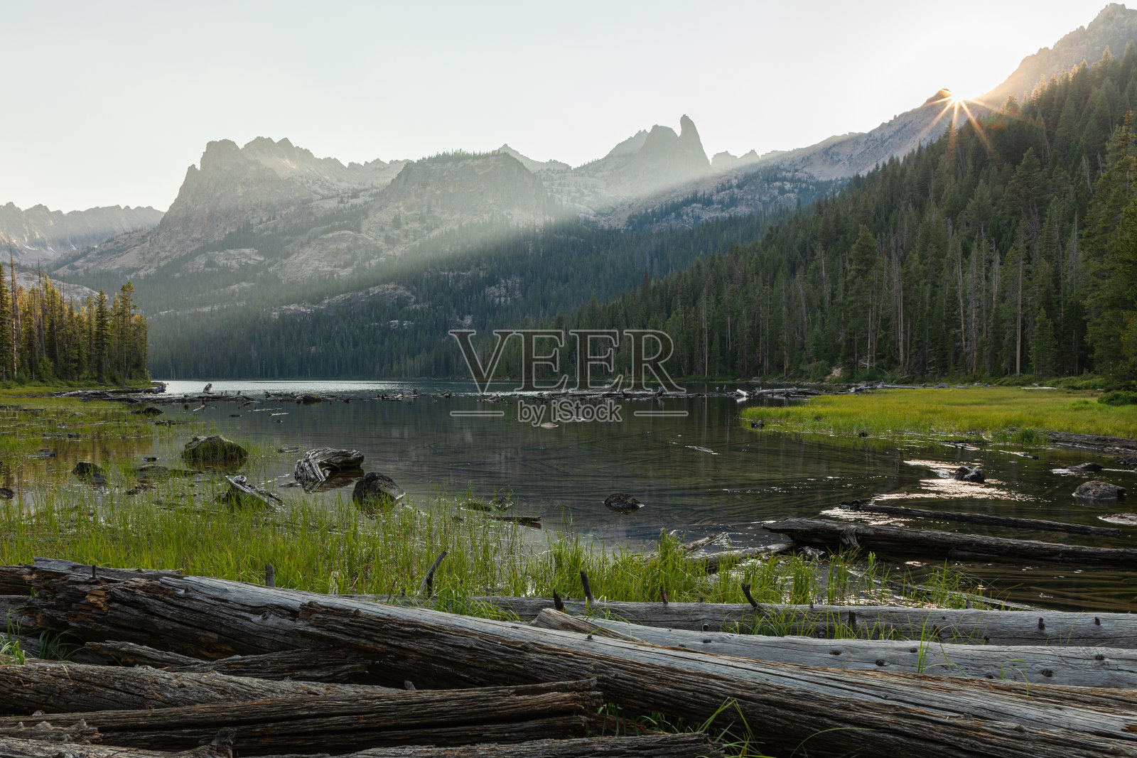 地狱咆哮湖，爱达荷州照片摄影图片