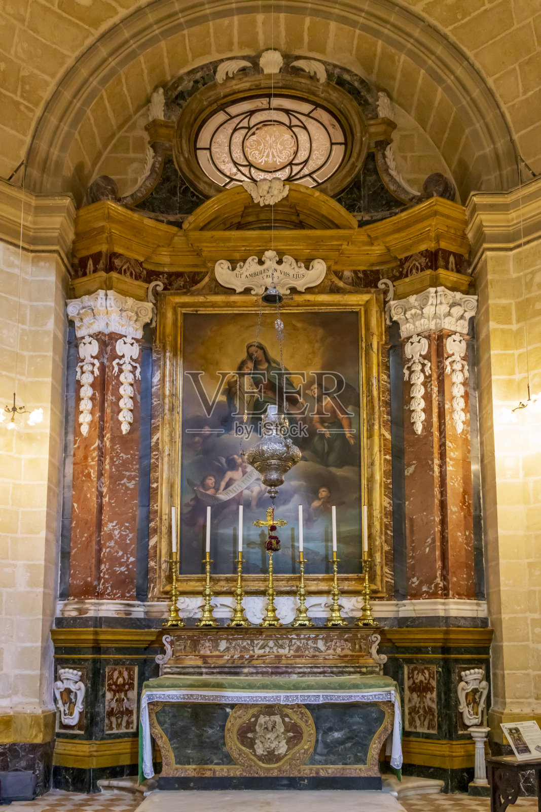 马耳他、Mdina。圣保罗大都会大教堂,俗称圣保罗大教堂或姆迪纳大教堂。圣母和守护天使教堂。照片摄影图片