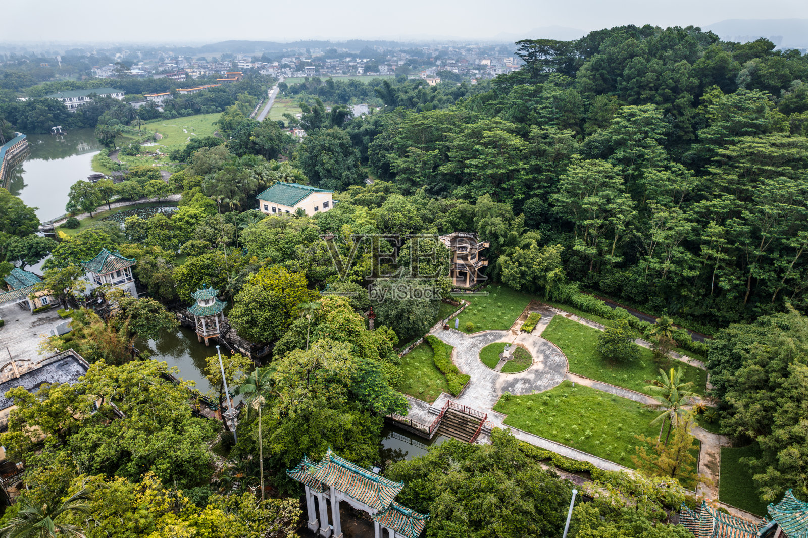 广东省江门市开平城市公园鸟瞰图照片摄影图片