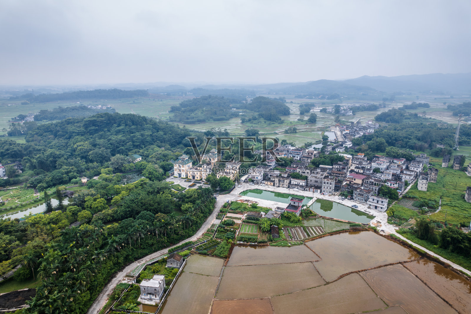 广东省江门市开平城市公园鸟瞰图照片摄影图片