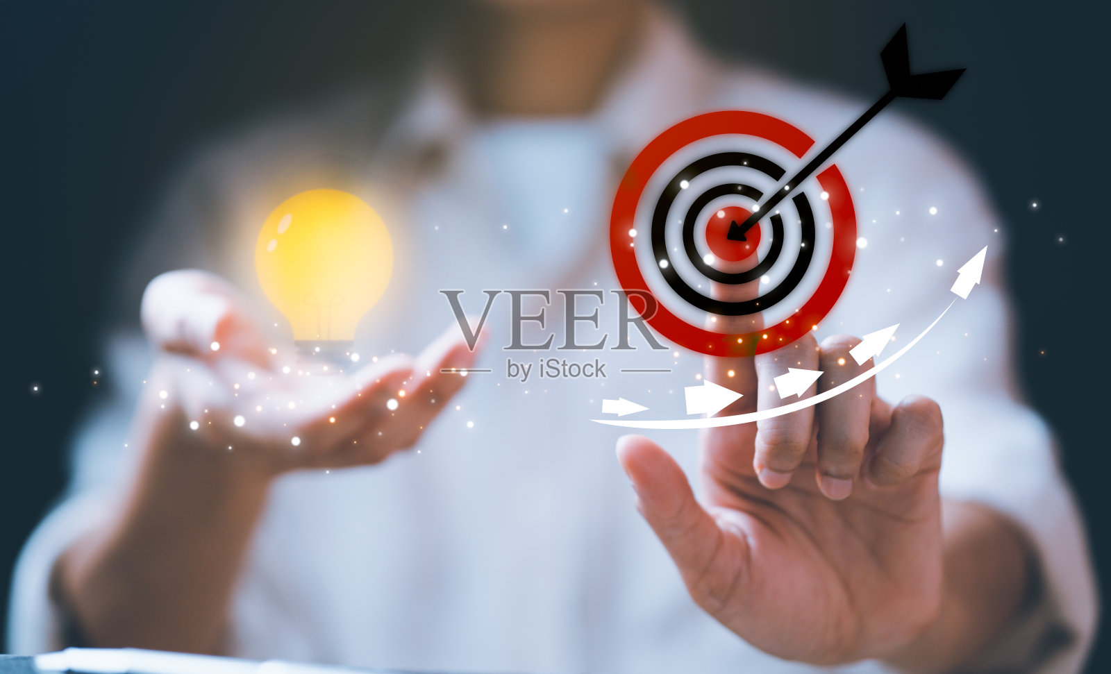 商人的目标，计划，战略，成功，业务和增长，财富，通过营销，投资和股票。照片摄影图片