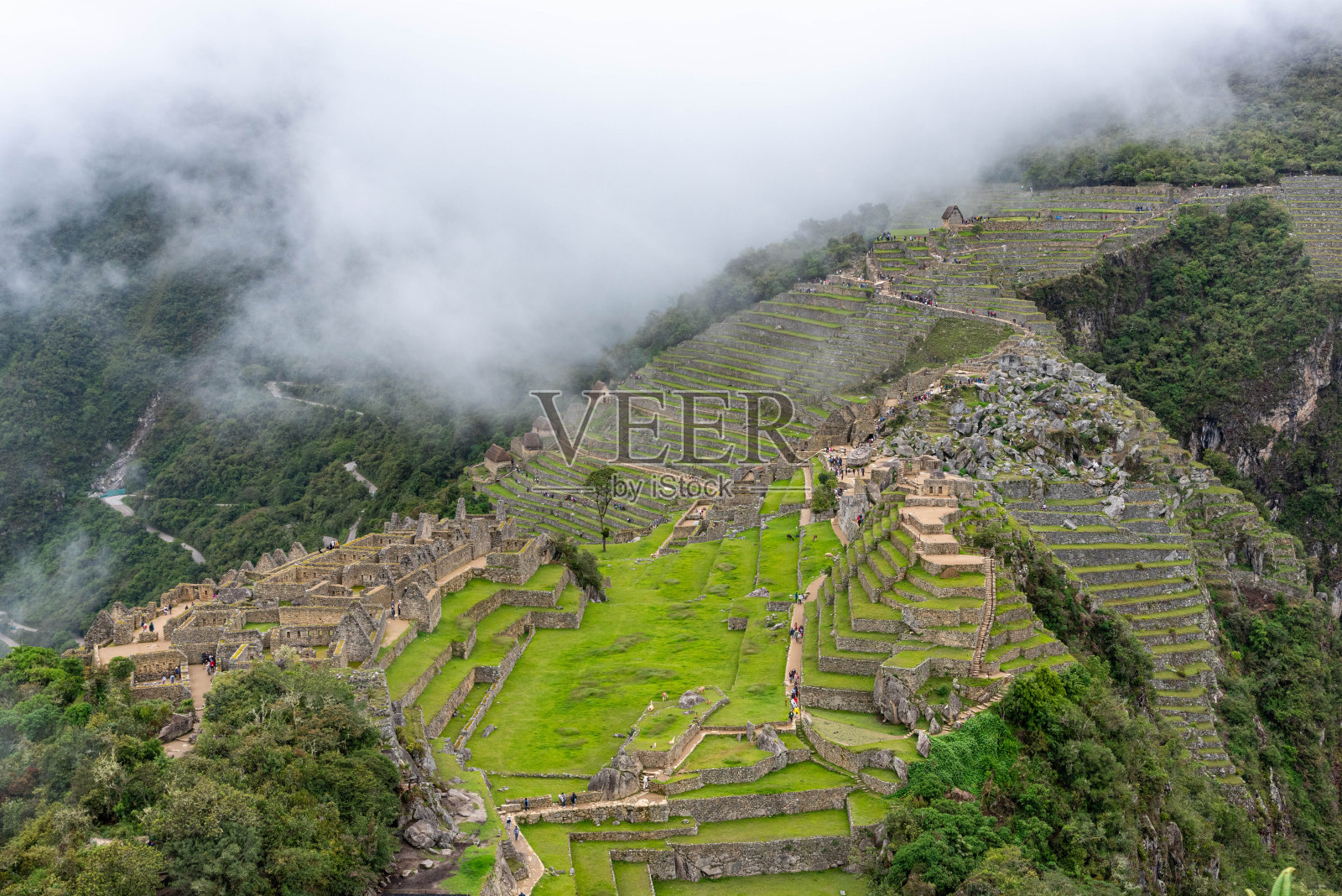 从瓦纳皮丘看马丘比丘照片摄影图片