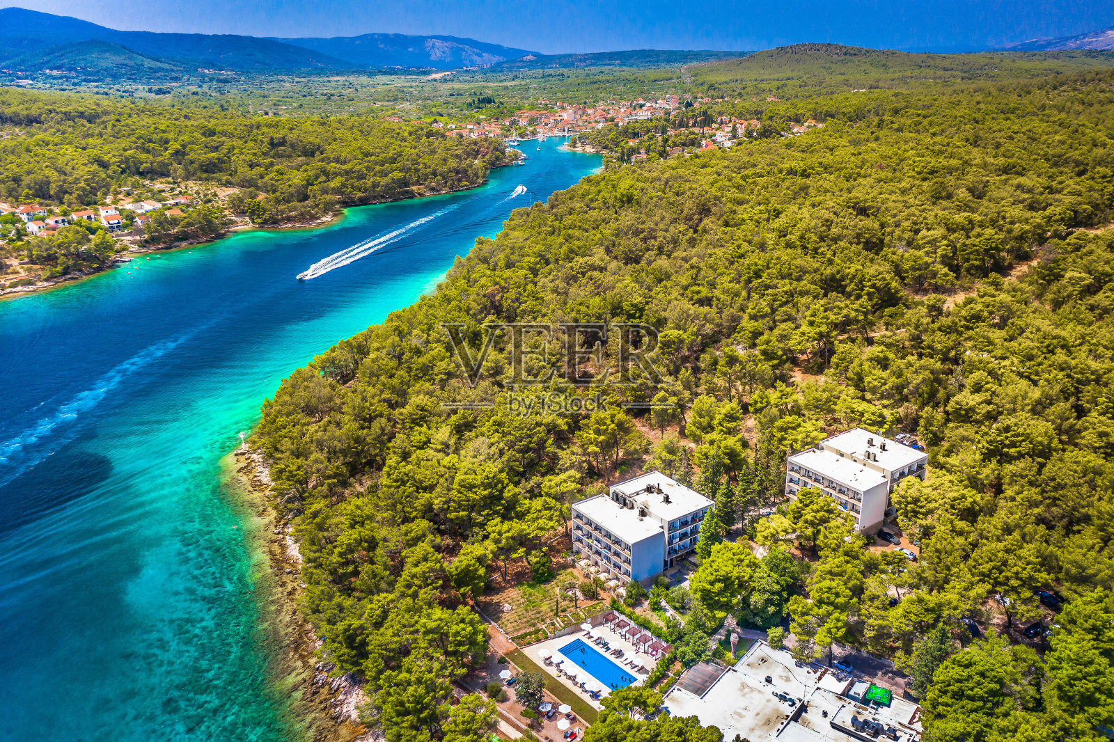 伏尔博斯卡湾景观夏季风光照片摄影图片