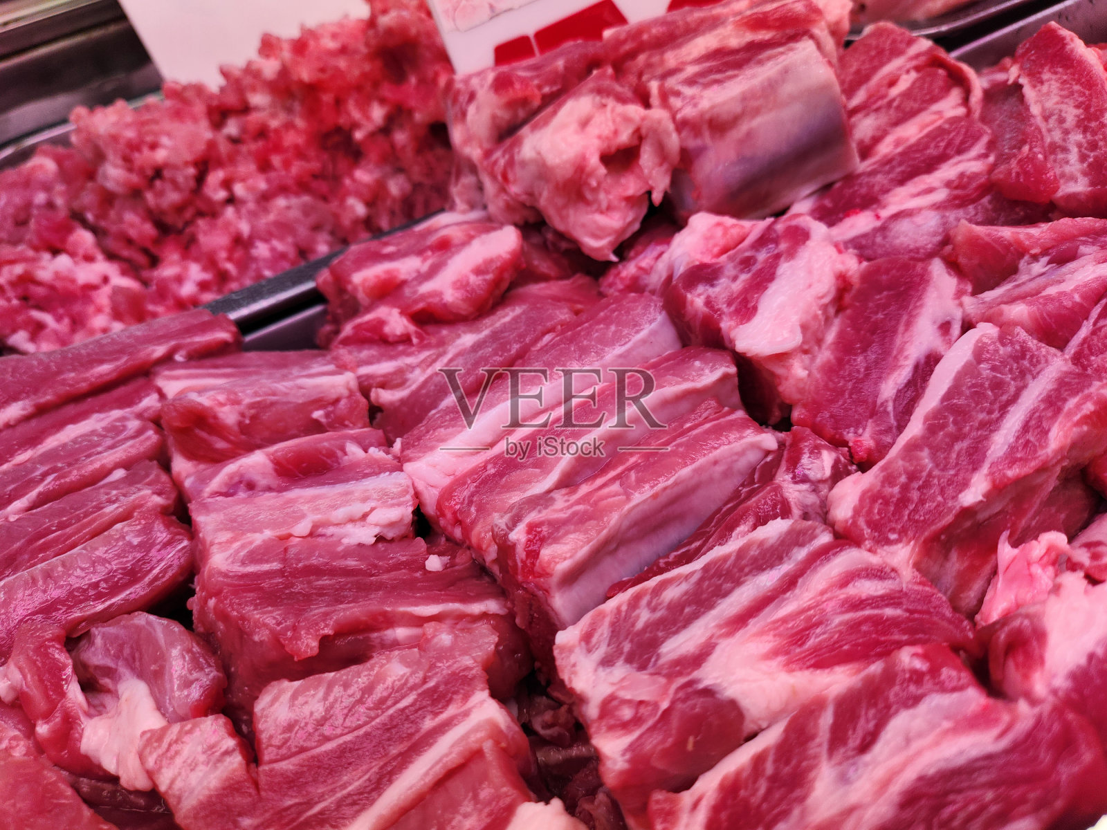 新鲜排骨的特写照片摄影图片