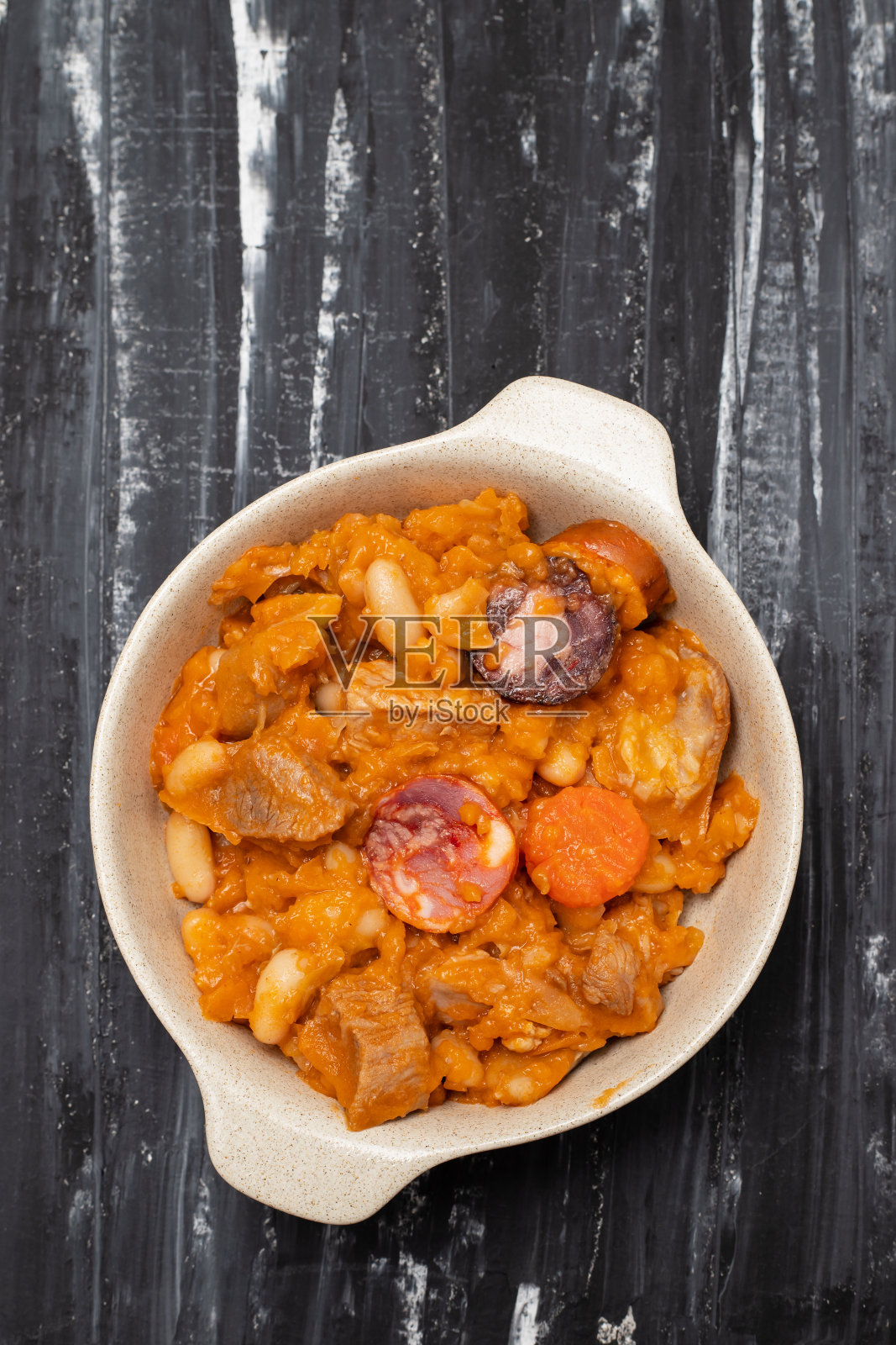 典型的葡萄牙菜，横跨蒙大拿照片摄影图片