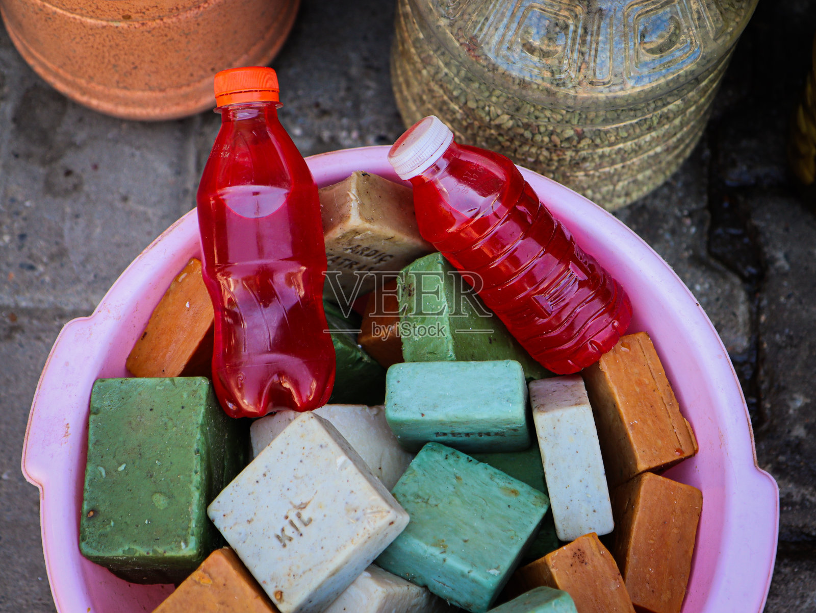 手工制作的传统橄榄油香皂照片摄影图片