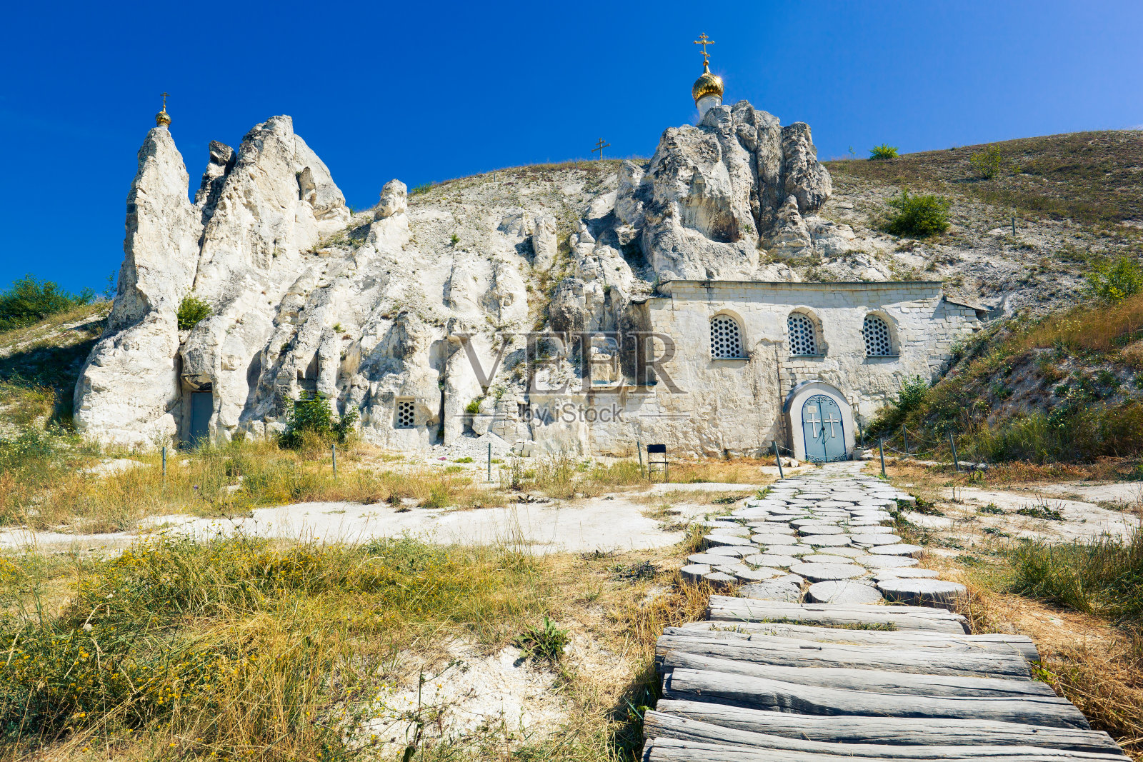 迪夫诺戈耶圣升天修道院的洞穴教堂照片摄影图片