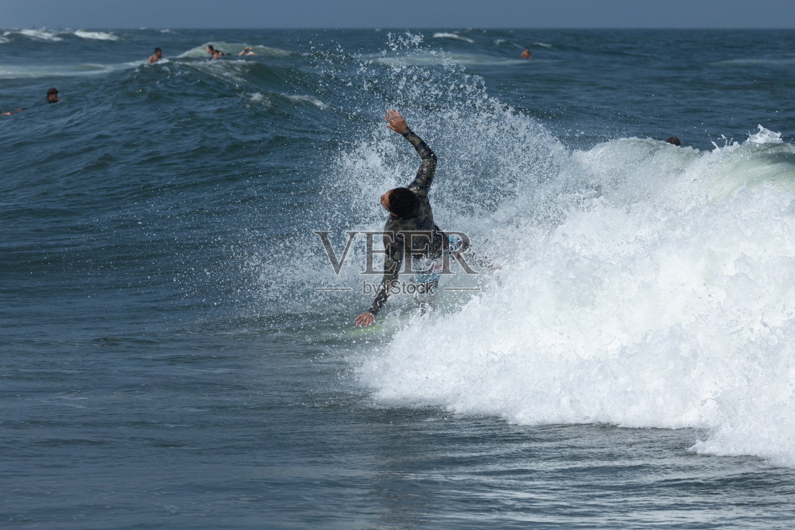 2024年，飓风埃内斯托过后的新泽西冲浪照片摄影图片