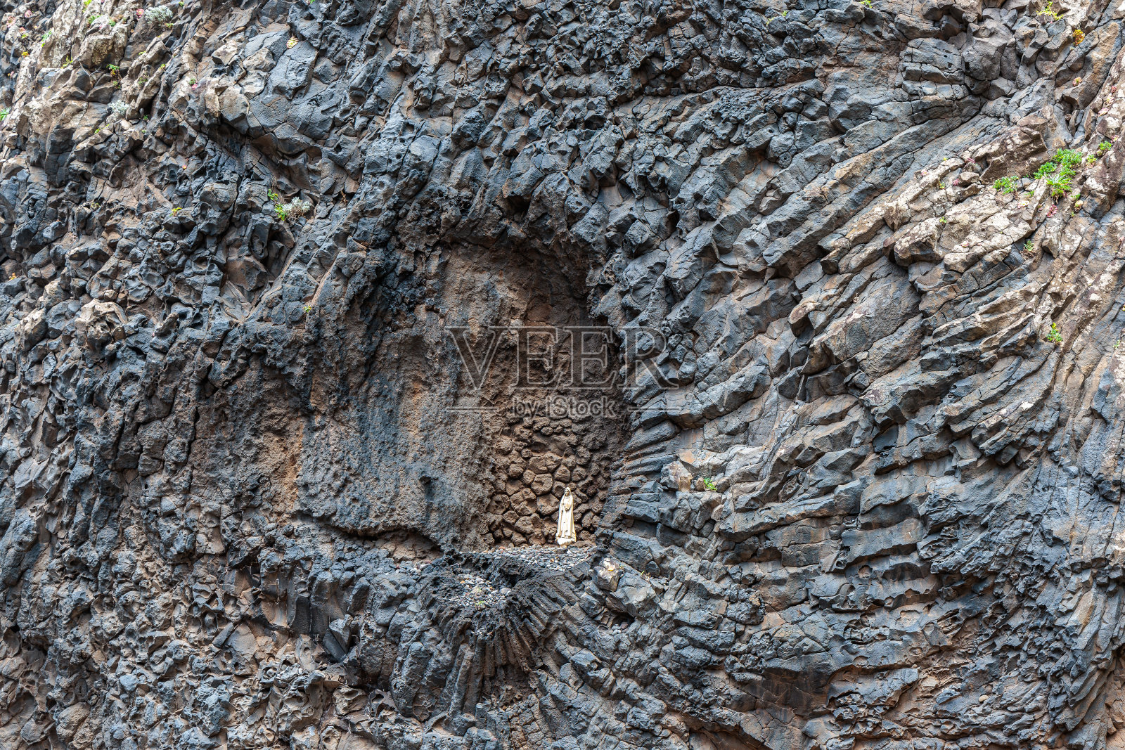 马德拉岛Ribeira da Janela村庄海岸的地质结构照片摄影图片