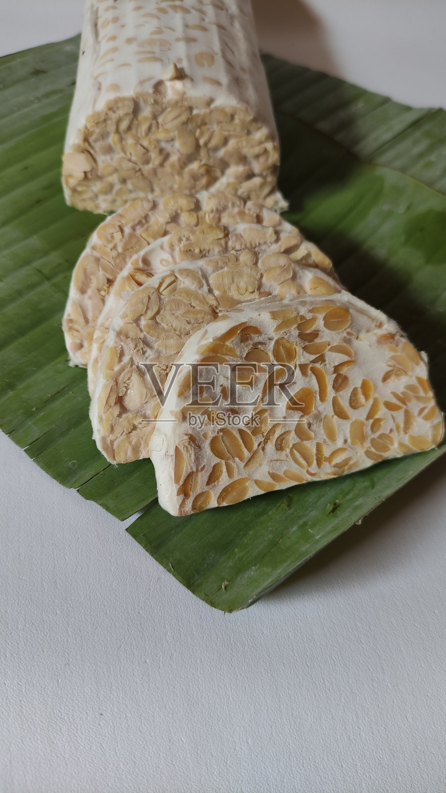 白底豆豉特写照片摄影图片