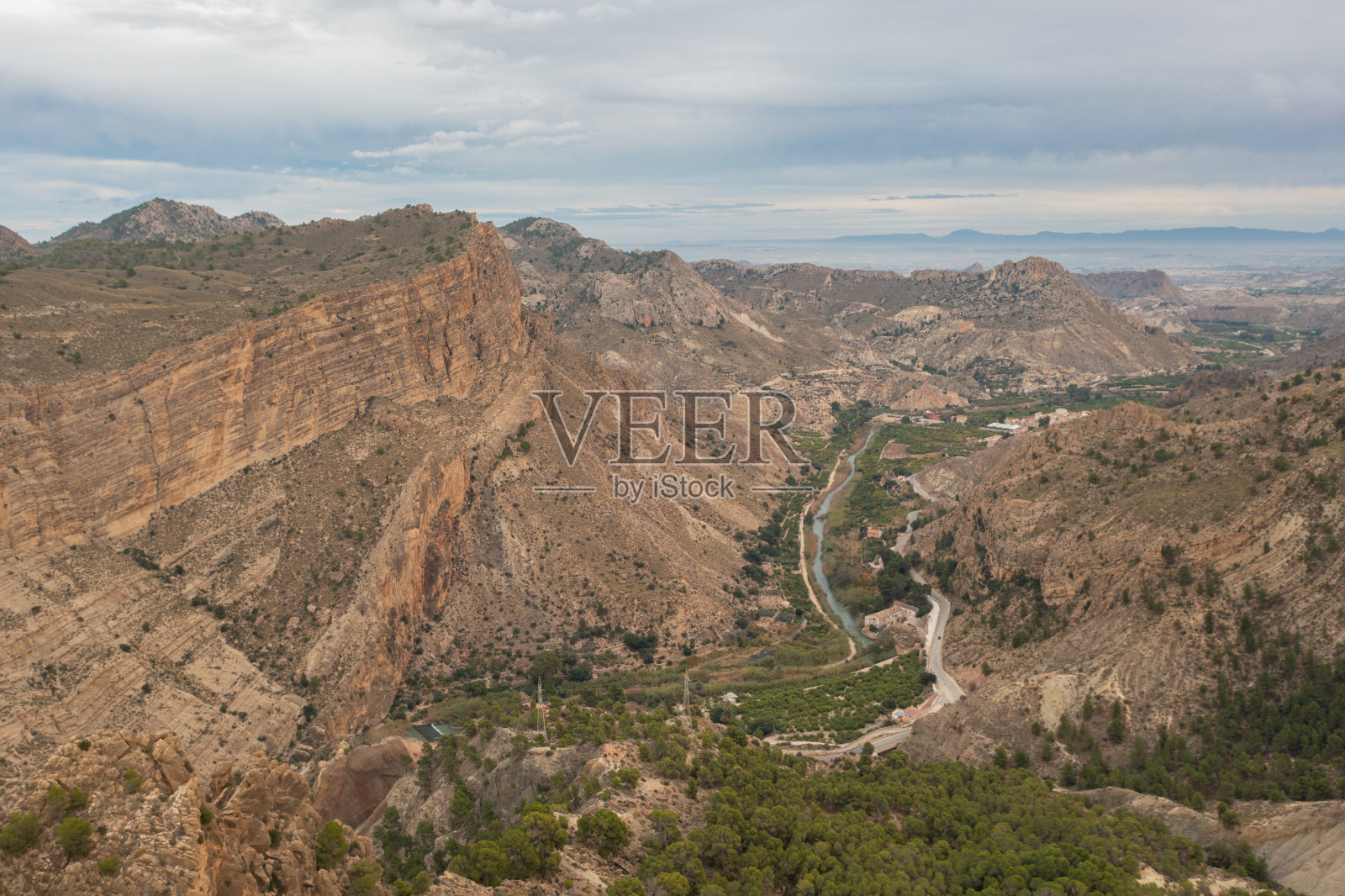穆尔西亚半干旱山区鸟瞰图照片摄影图片