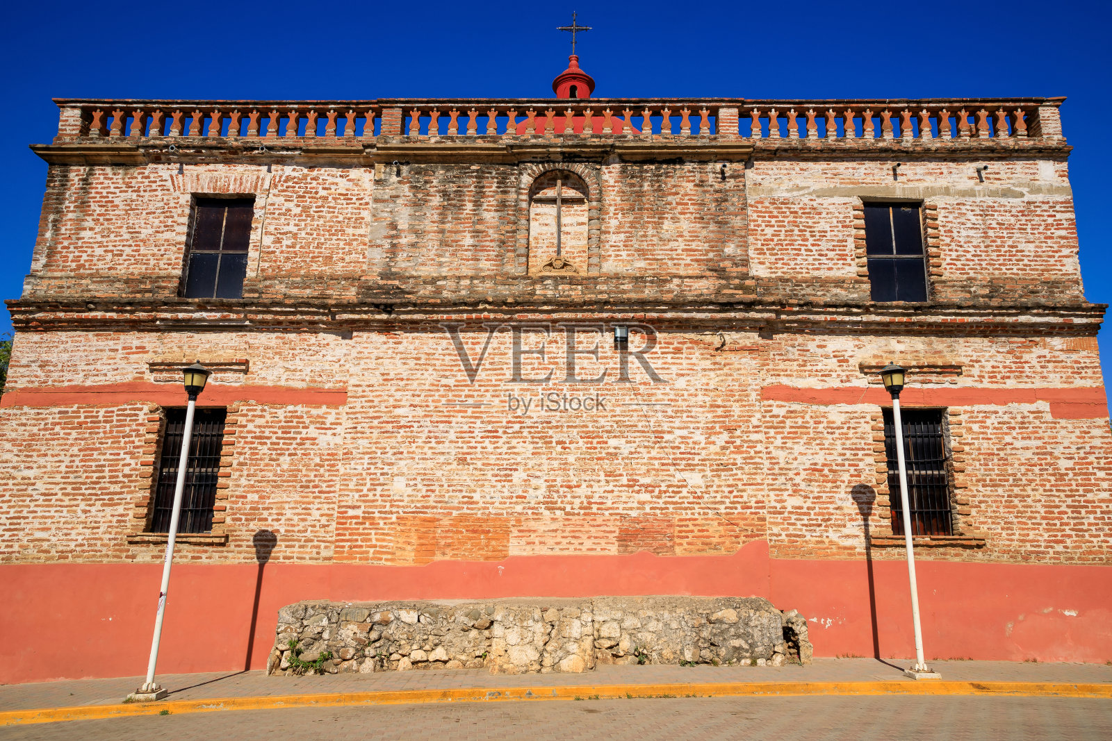 伊马拉二世圣约翰施洗者教堂的后墙照片摄影图片