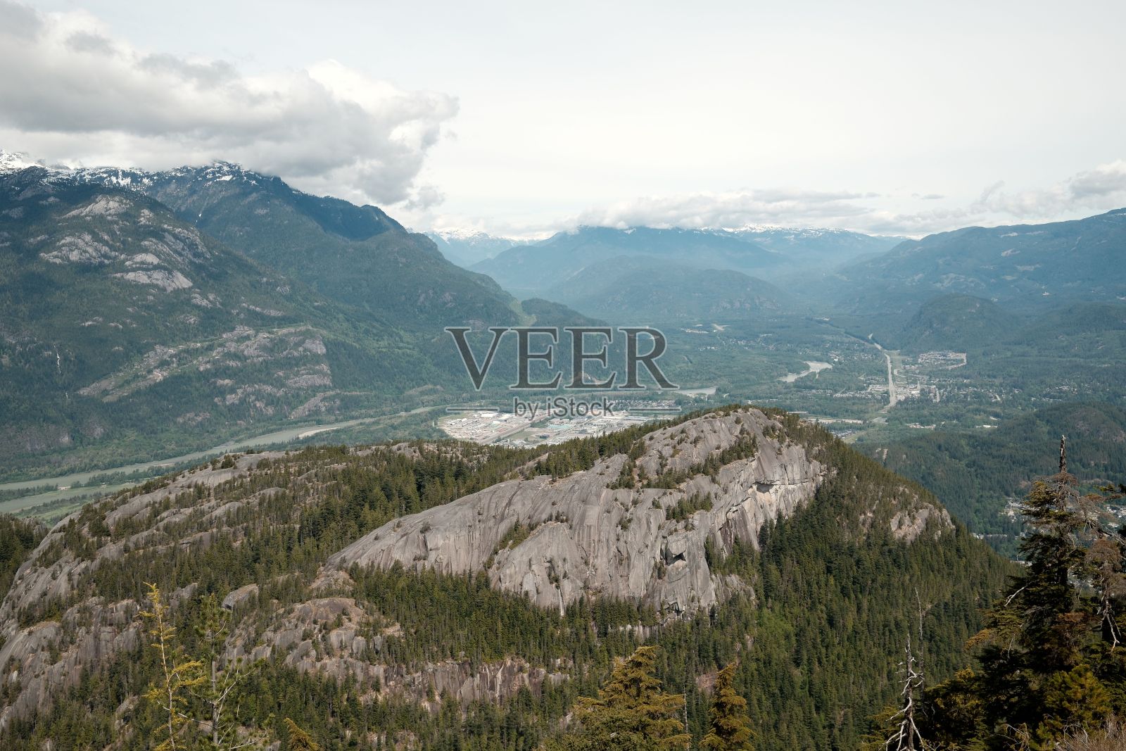 落基山脉的风景，不列颠哥伦比亚省，加拿大照片摄影图片