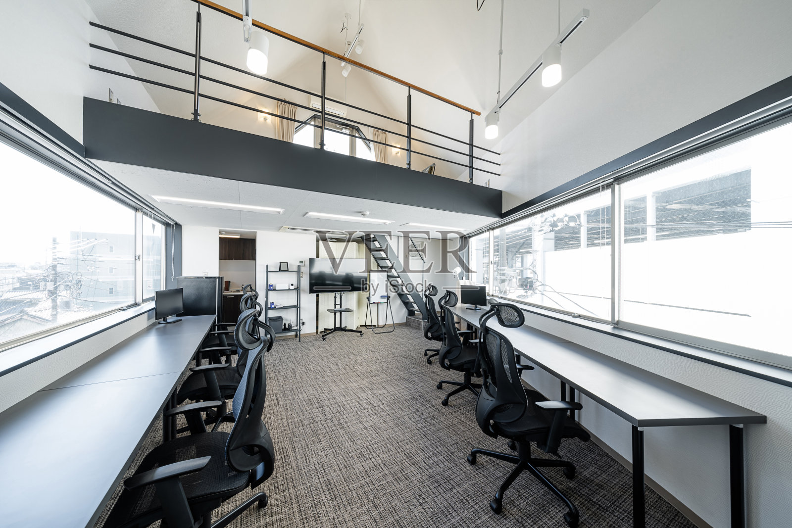 单色日本办公空间出租照片摄影图片