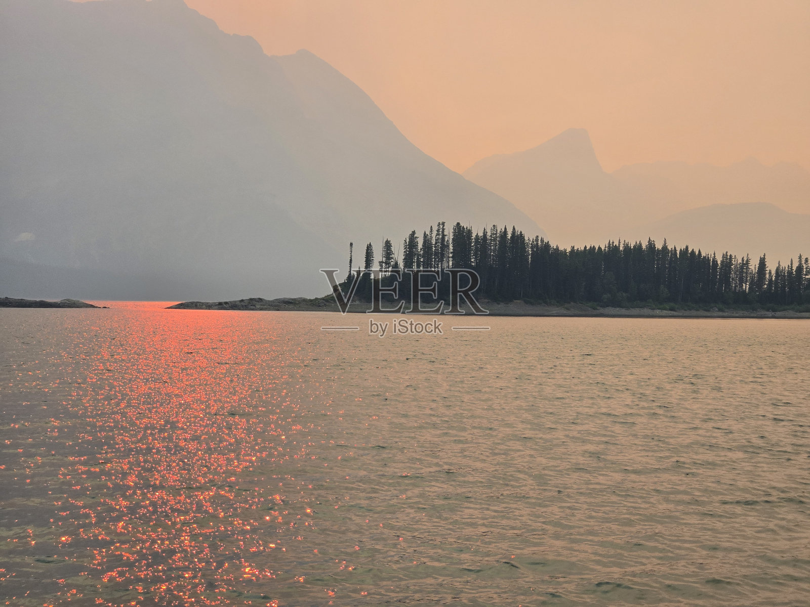 上卡纳斯基湖照片摄影图片
